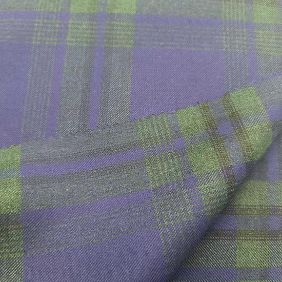 "64% poliestere, 34% viscosa, 2% elastan", tessuto in pelliccia sintetica scamosciata su un lato lavorato a maglia semplice e personalizzata